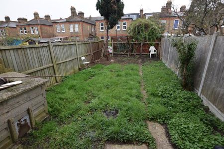 1 bedroom flat to rent - Photo 3