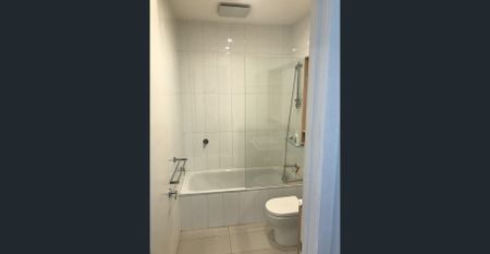 Contemporary Luxury Townhouse with city views at Port Melbourne - Photo 5