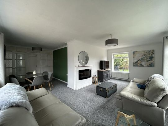 4 bedroom detached bungalow to rent - Photo 1