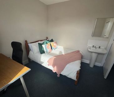 Room in a Shared House, Landguard Road, SO15 - Photo 5