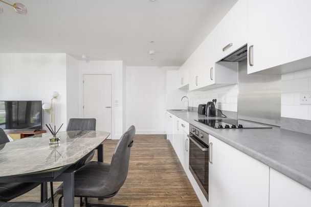 2 bedroom flat to rent - Photo 1