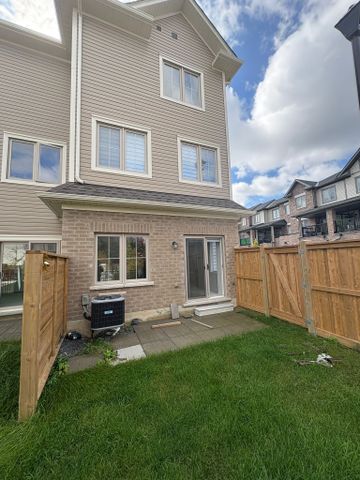 For Lease - 2 Malone Lane, Clarington, Ontario - Photo 3