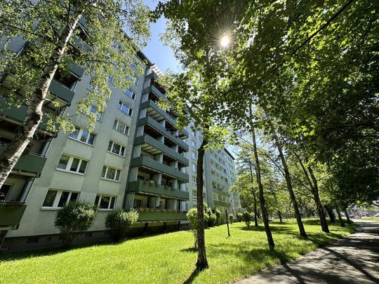 Zentral gelegene 2-Raum-Wohnung mit Balkon - Foto 1