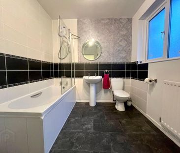 32 Empire Drive, Belfast, BT12 6GQ - Photo 2