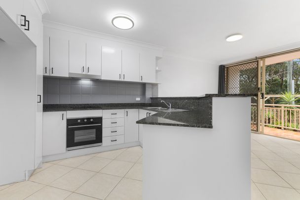Beautifully Renovated Unit in Prime Location - Photo 1