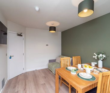 Room in a Shared House, Kensington Road, RG30 - Photo 3