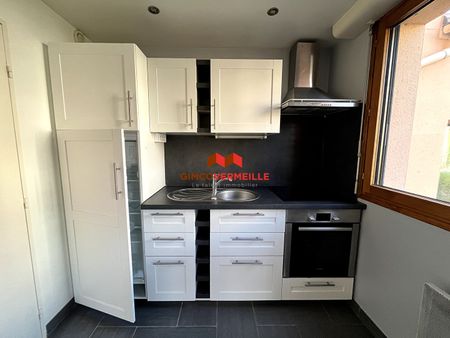 Location Appartement 2 pièces 41m² - Photo 4