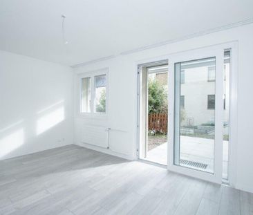 Your new home with a breathtaking view of the lake - Photo 2