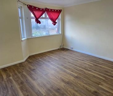 3 bedroom end of terrace house to rent - Photo 3