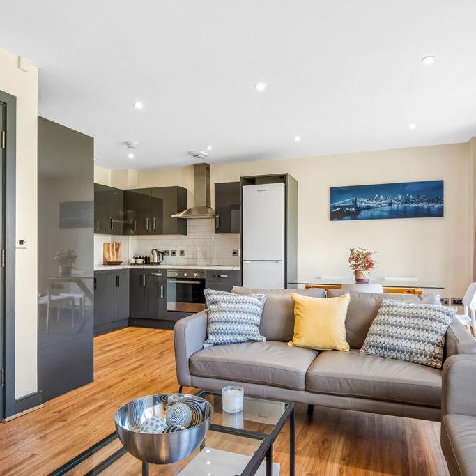 6 bedroom house to rent - Photo 1