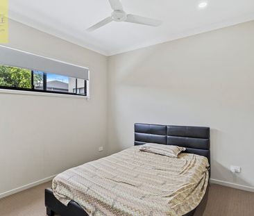 Beautiful Double-Storey Home Available for Lease in Richlands - Photo 5