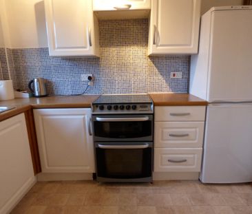 2 bedroom house to rent Grove Place, Southampton, SO19 - Photo 1