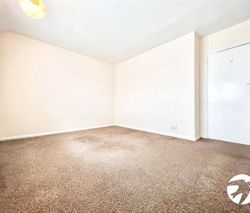 3 bedroom end of terrace house to rent - Photo 1