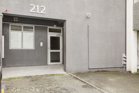 Apartment Living - Photo 2