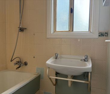 Charming 3-Bedroom Home in Elizabeth North! - Photo 6