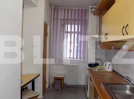 Garsoniera de inchiriat, 40 mp, decomandata, zona strazii Observatorului - Fotografie 3