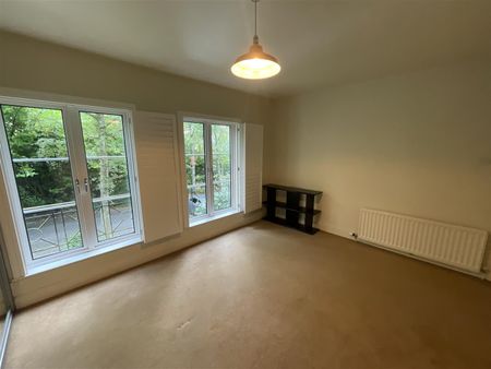 Apt 4 Holyrood Manor, Malone Road, - Photo 4