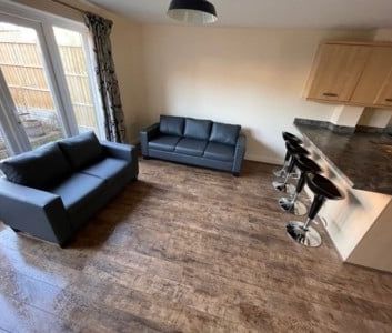 4 Bed Terraced House, Humber Road, CV3 - Photo 5