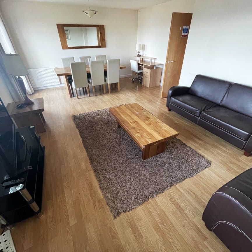 4 bedroom apartment to rent - Photo 1