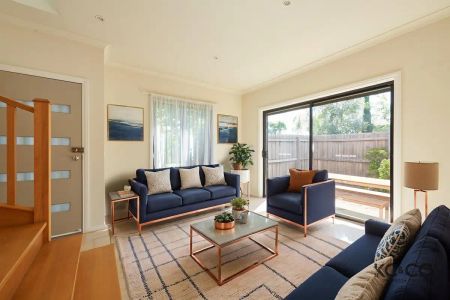 “Modern Living With All The Comfort!!” - Photo 4