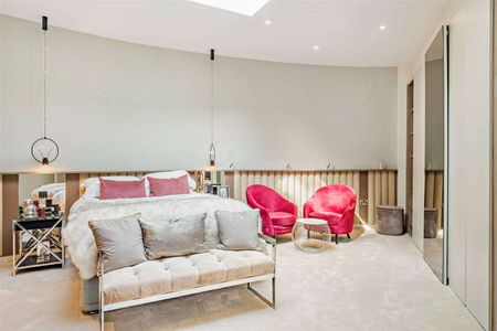 One of a kind, luxury home in a prime Bowdon location. - Photo 5