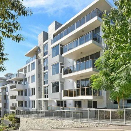 Walking Distance to Train Station - Photo 4