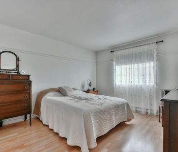 Appartement à louer - Saint-Eustache (Nord Est) - Photo 2