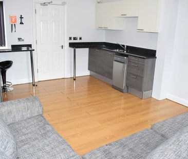 5 bedroom townhouse to rent - Photo 1