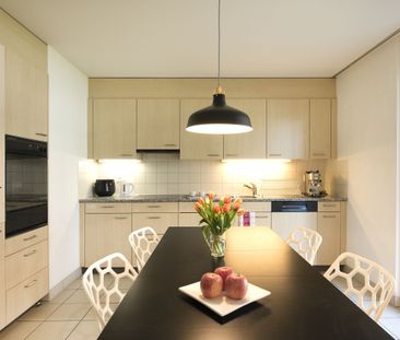 Moderne 5.5-Attikawohnung an zentraler Lage - Photo 5