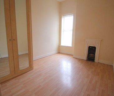 4 bedroom terraced house to rent - Photo 3