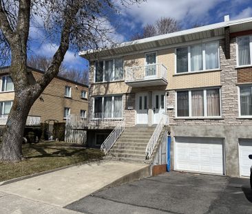 5 1/2 Haut Duplex à Louer - Photo 1