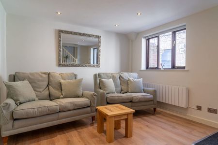 Goodramgate - Photo 2