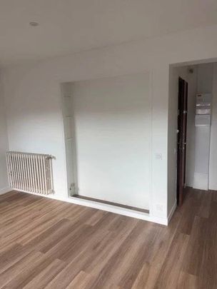 F1 refait à neuf situé à Bezons - Photo 1