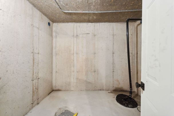 For Lease - 210 S Pelham Road, Welland, Ontario - Photo 1