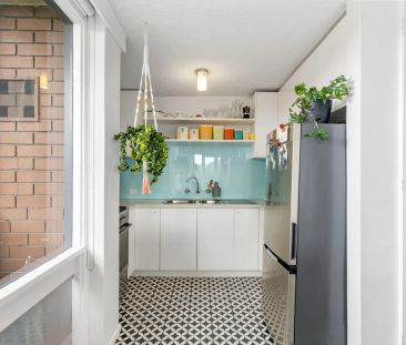 Light-Filled Bayside Living Between the Lake & the Beach - Photo 4