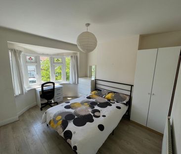Room in a Shared House, Thamworth Lane, CR4 - Photo 3