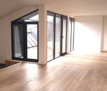 Appartement te huur in Genk voor € 1.000 met 3 slaapkamers - Photo 4
