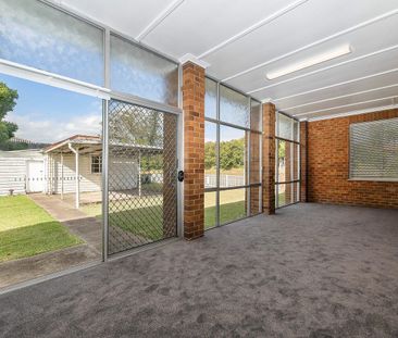 CLASSIC BRICK BEAUTY IN A CENTRAL MAITLAND LOCATION - Photo 5