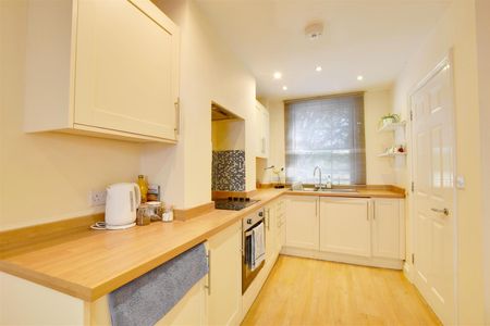 2 Bed House - Terraced - Photo 4