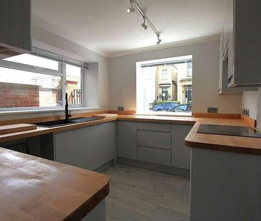 Flat B, Frances Court, Priory Street, Cheltenham, Gloucestershire, ... - Photo 6