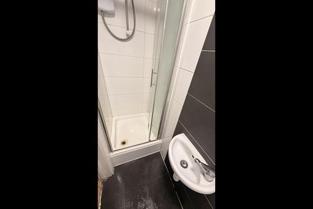 Room in a Shared House, Ashbourne Parade, W5 - Photo 5