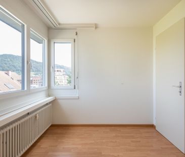 SCHÖNE WOHNUNG IN RUHIGER UMGEBUNG - Foto 2