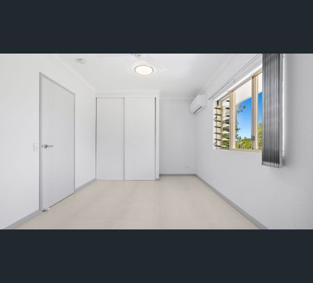 31/129-135 Oleander Street, Holloways Beach, Qld 4878 - Photo 4