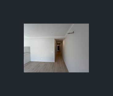 Brand New Family Home in WOLLERT! - Photo 6