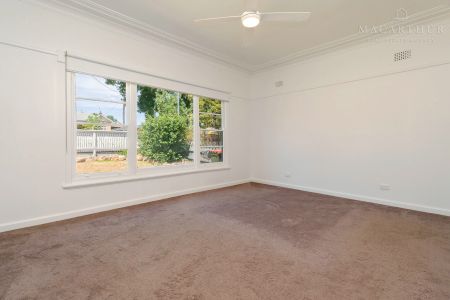 61 Urana Street, Turvey Park NSW 2650 - Photo 2