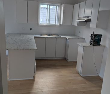 Grand 5 1/2 à Louer Immédiatement - Photo 2