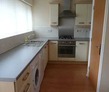 3 bedroom semi-detached house to rent - Photo 5