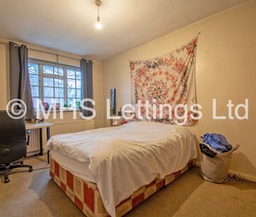 4 Bedroom Mid Terraced House for rent in North Grange Mews - Photo 5