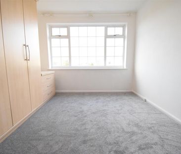 Newton Close, Wakefield - Photo 2