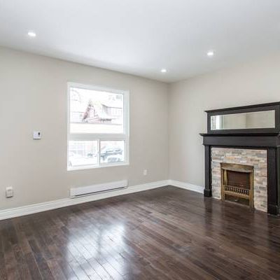 Renovated 2 Bedroom with private backyard: Bloor and Spadina - Photo 1
